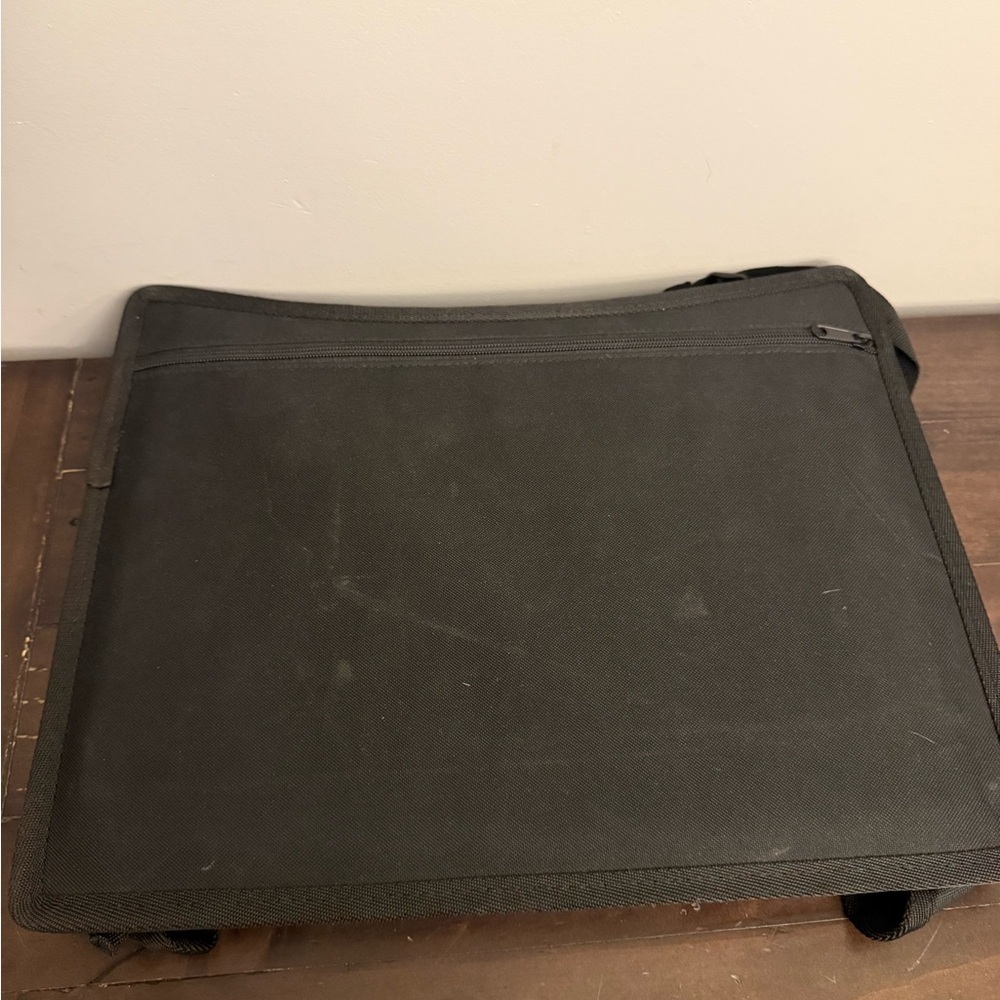 Lusso Gear Car Seat Organizer Black Backseat Kick Mat Storage W/ Strap Nwt — image 4 of 8